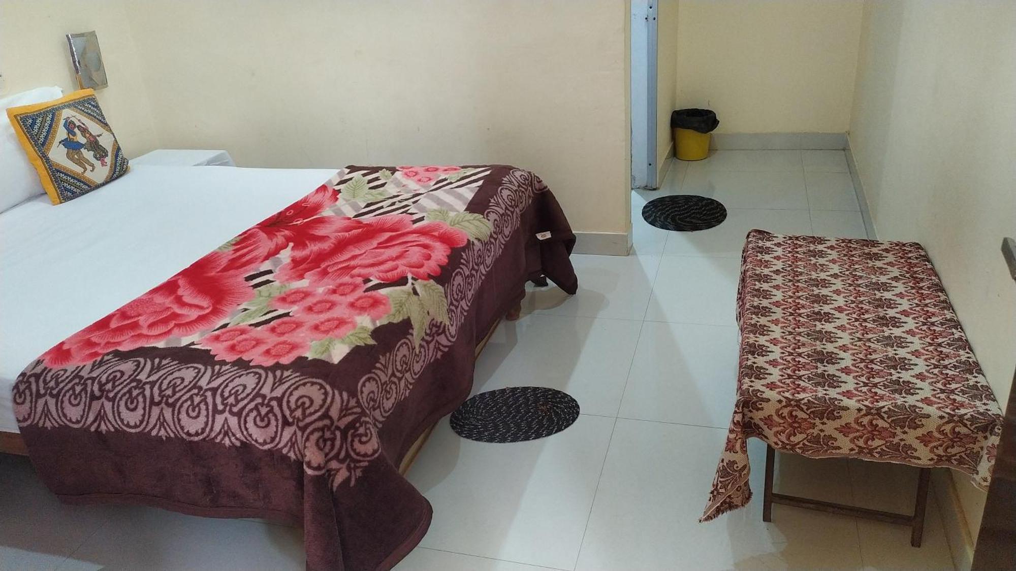 The Highvill Home Stay Khajurāho Exteriör bild