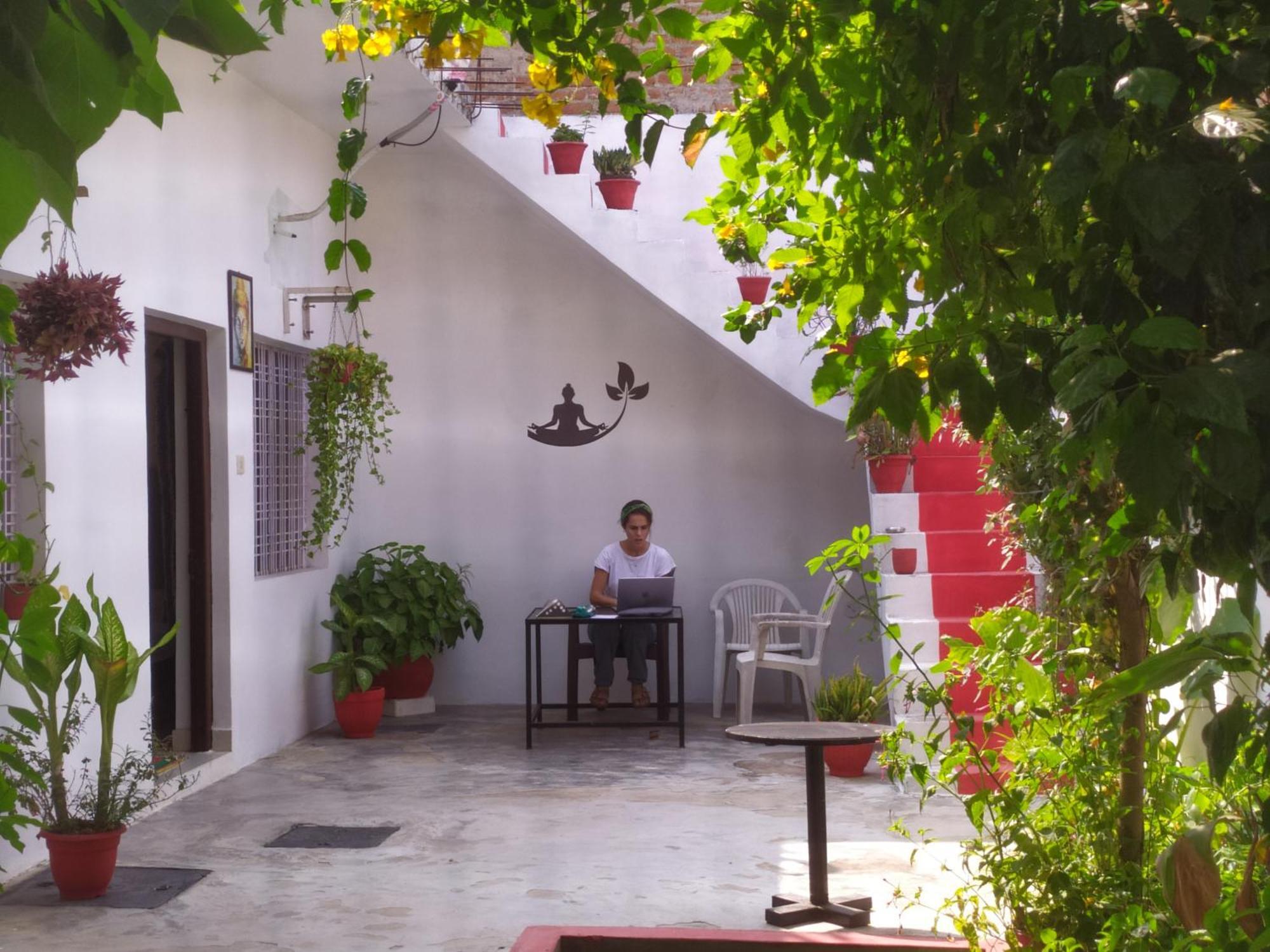 The Highvill Home Stay Khajurāho Exteriör bild