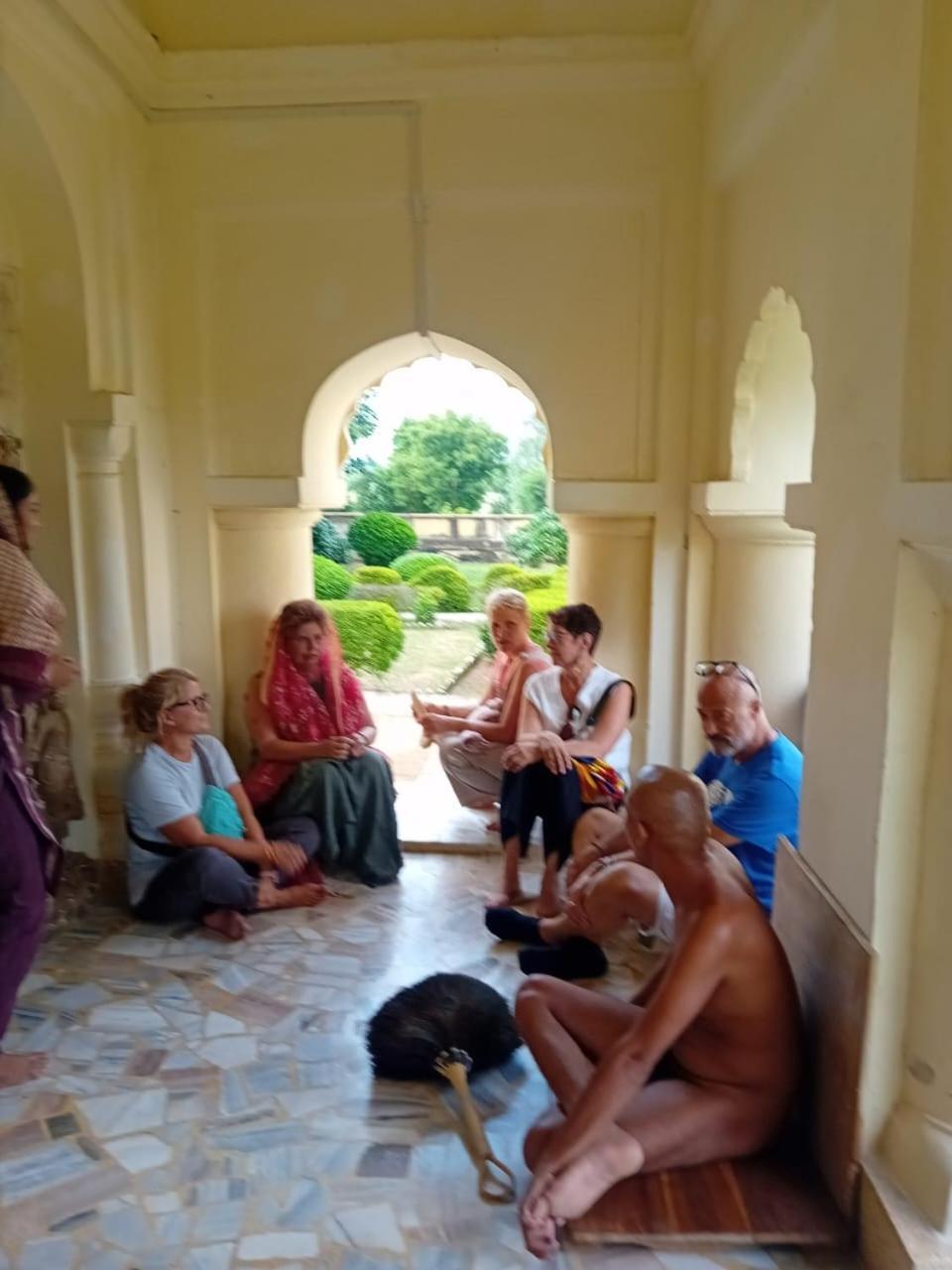 The Highvill Home Stay Khajurāho Exteriör bild