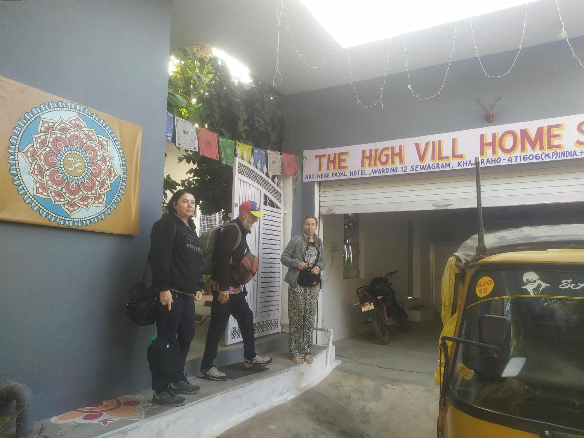 The Highvill Home Stay Khajurāho Exteriör bild