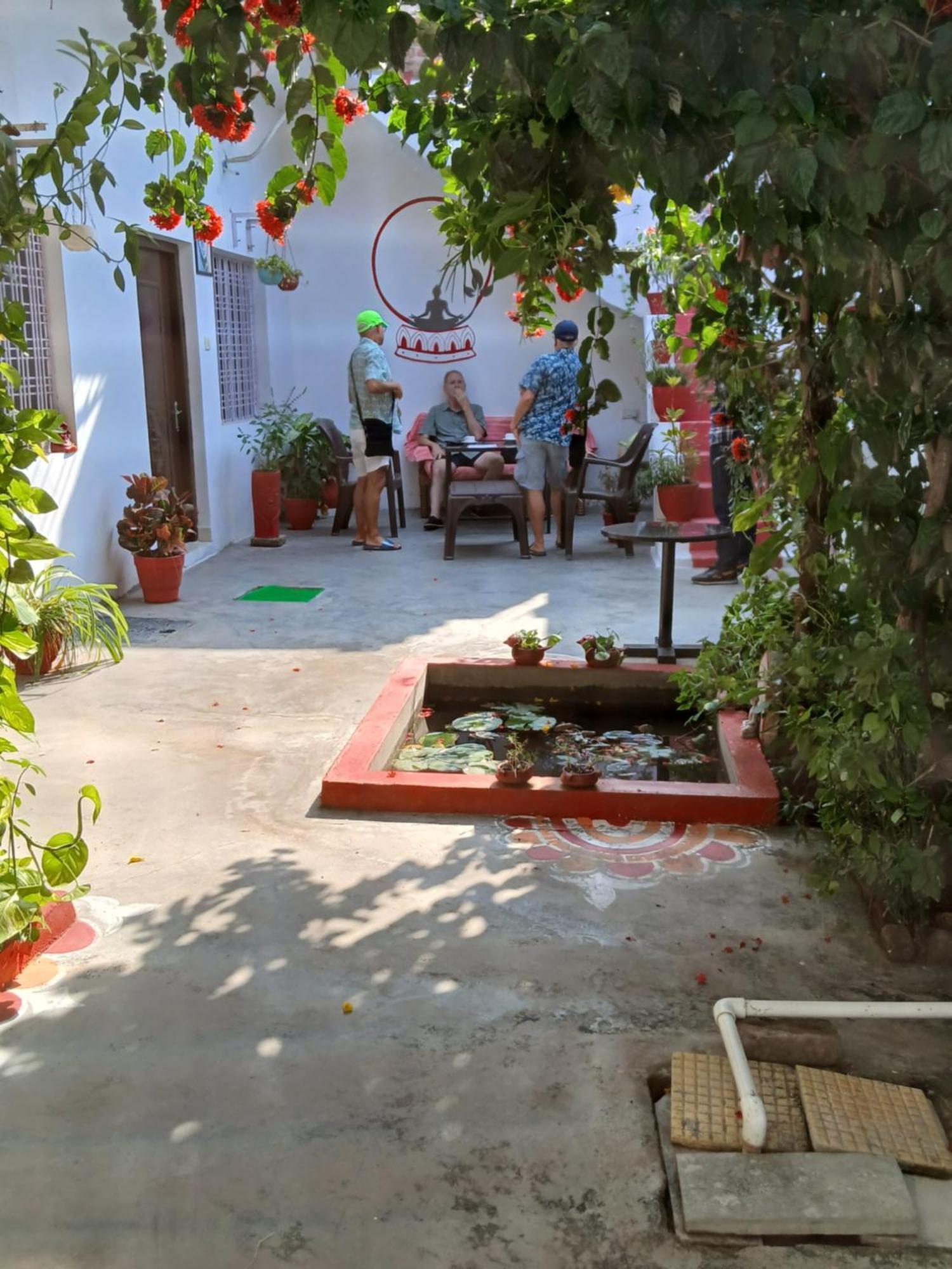 The Highvill Home Stay Khajurāho Exteriör bild