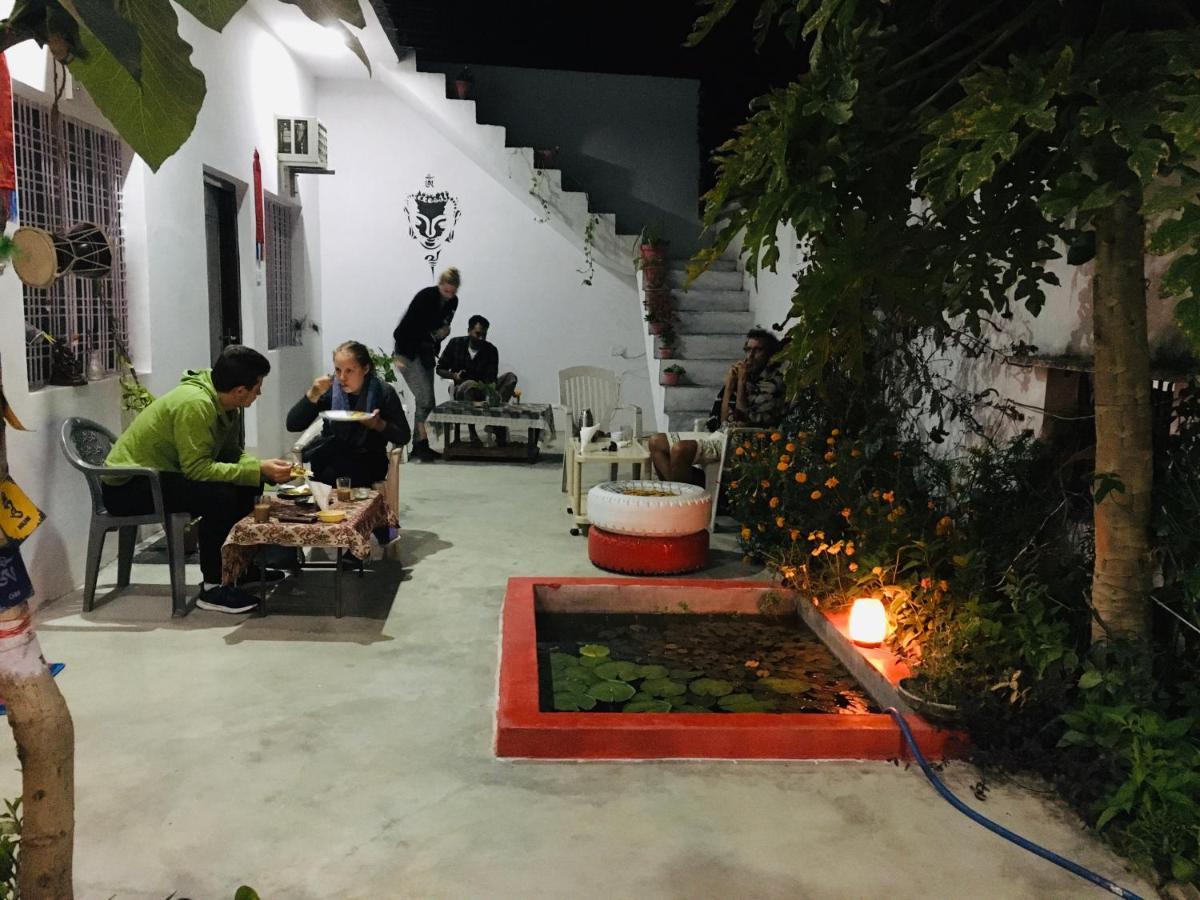 The Highvill Home Stay Khajurāho Exteriör bild